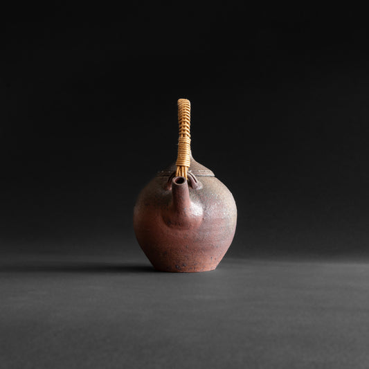 Nanban Teapot with Feldspar Granules