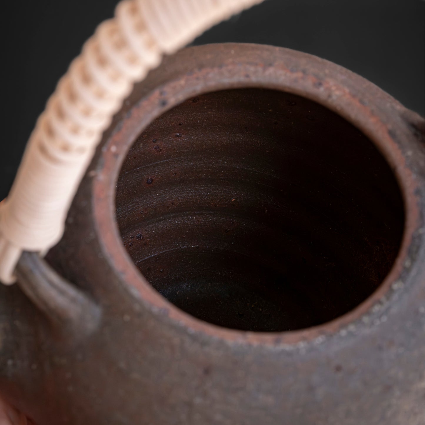 Nanban Teapot with Feldspar Granules