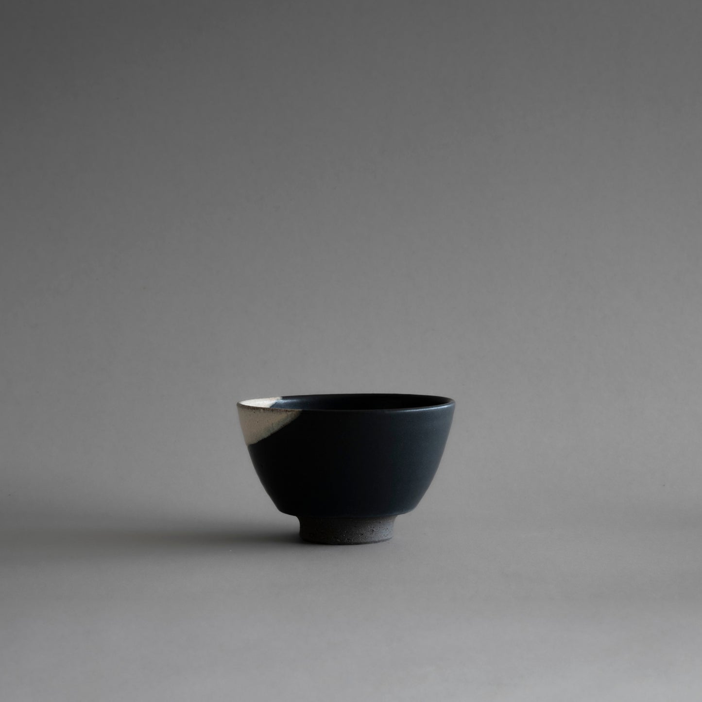 Bowl S (White on Black)