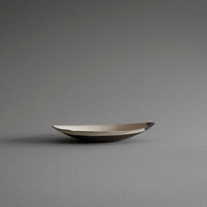 Oval Plate S (Black on White)