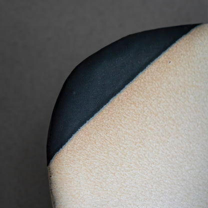 Oval Plate S (Black on White)