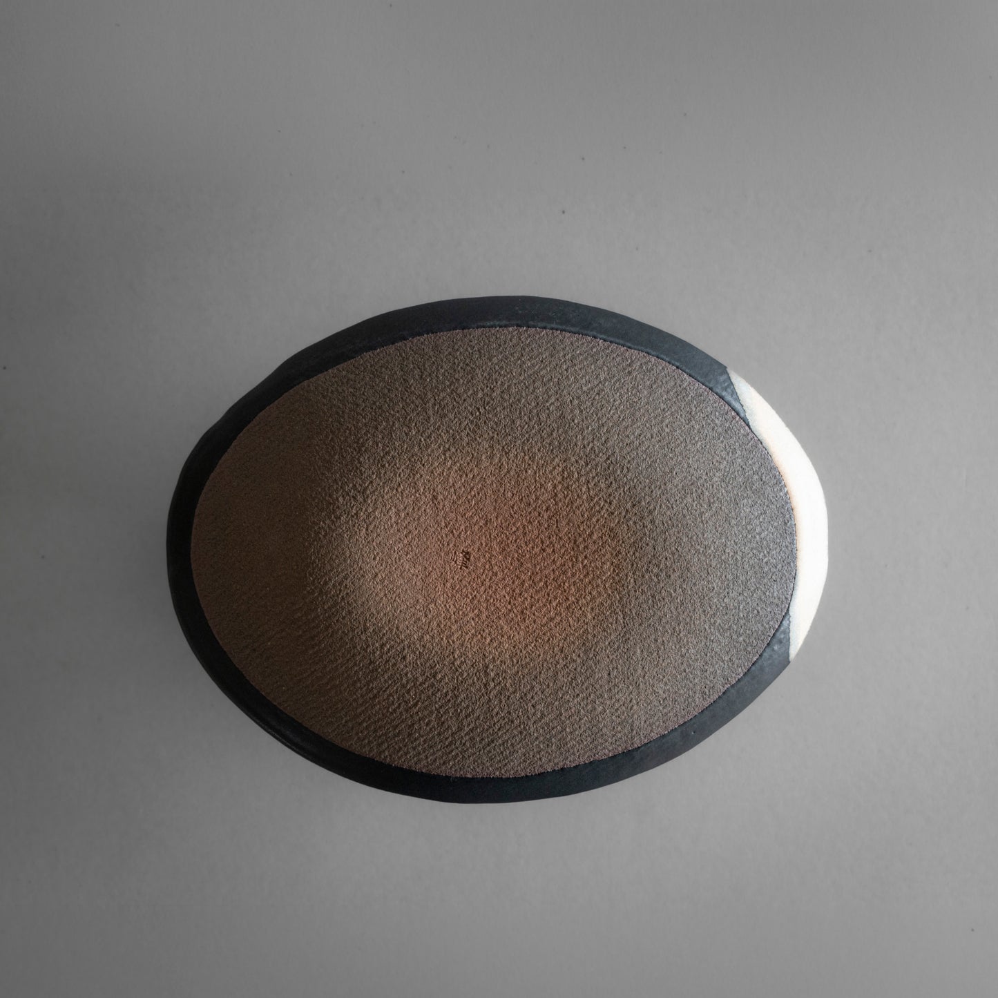 Oval Plate M (White on Black)
