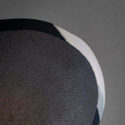 Oval Plate M (White on Black)