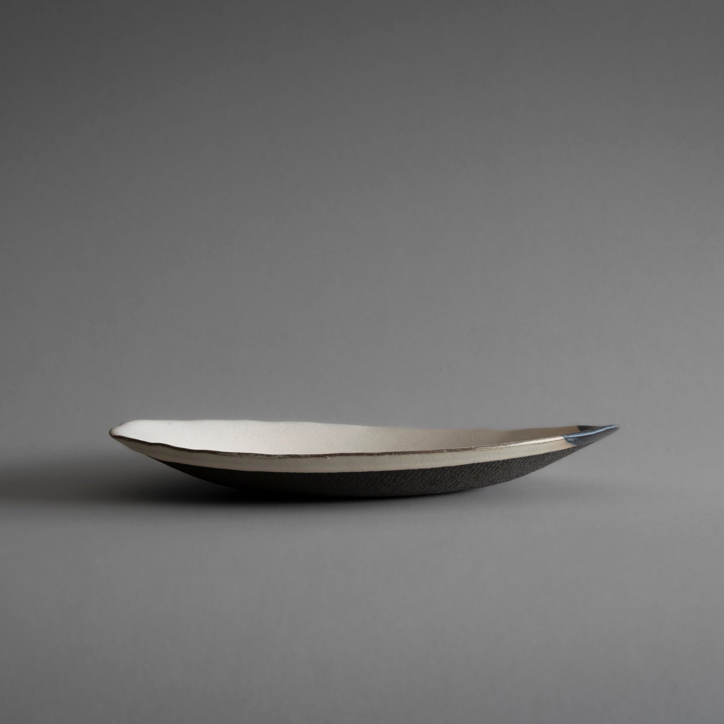 Oval Plate M (Black on White)