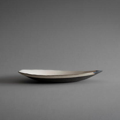 Oval Plate M (Black on White)