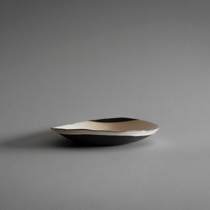 Oval Plate M (Black on White)