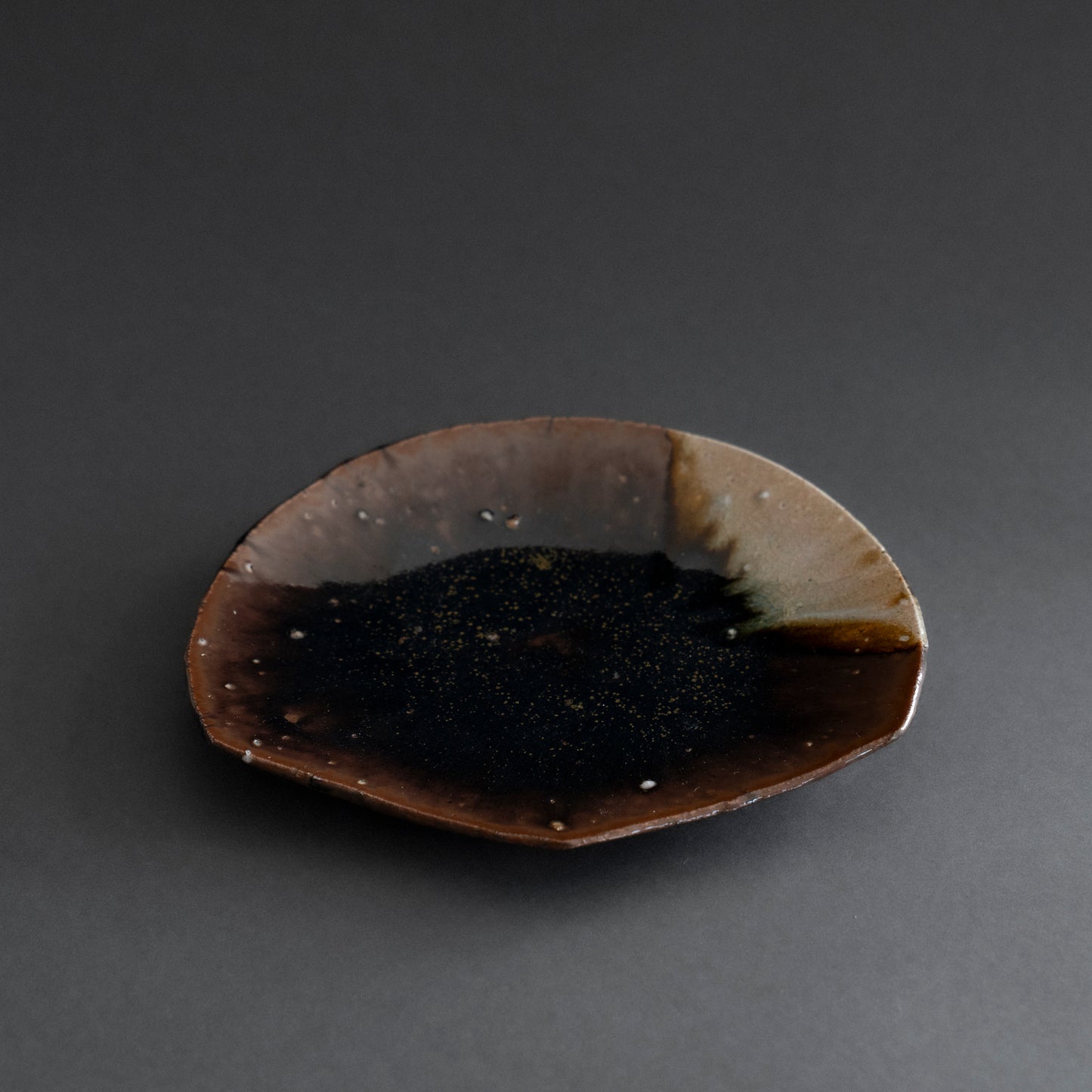 Kakewake Irregular Plate