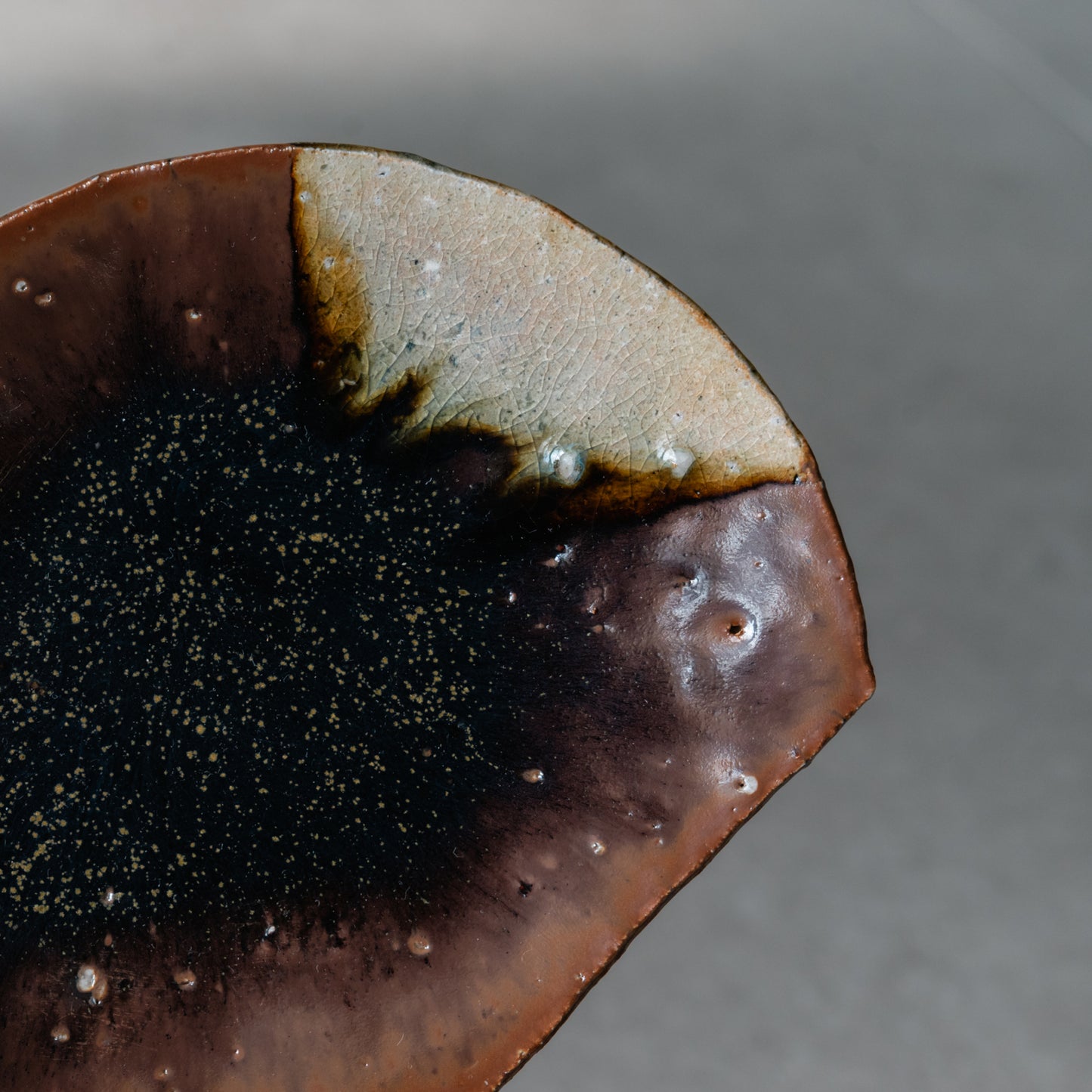 Kakewake Irregular Plate