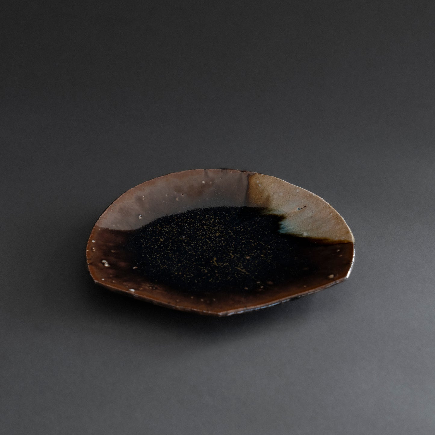 Kakewake Irregular Plate