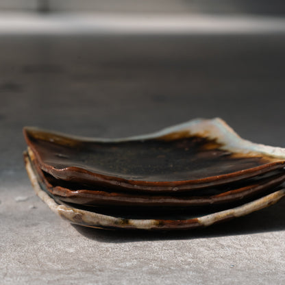 Kakewake Small Square Plate