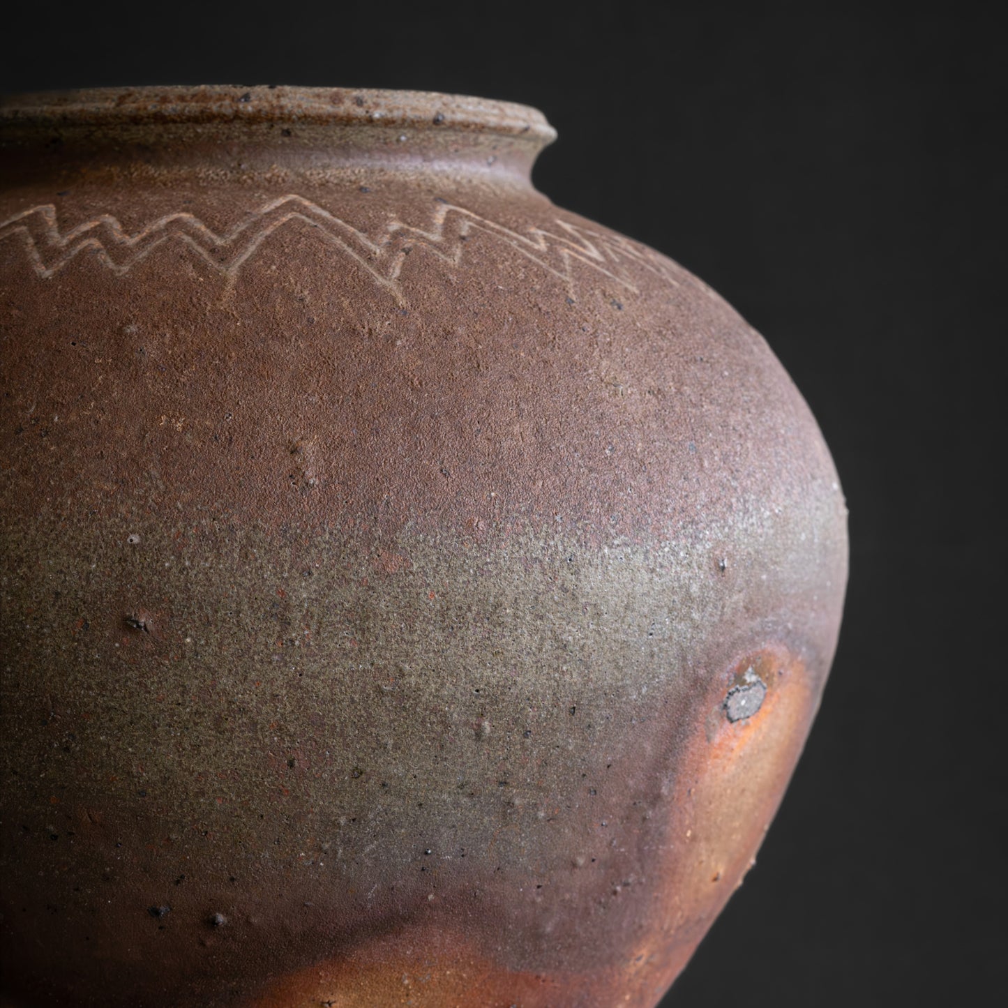 Nanban Pot with White-Line Motif