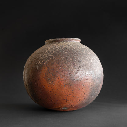 Nanban Round Jar with Arabesque Motif