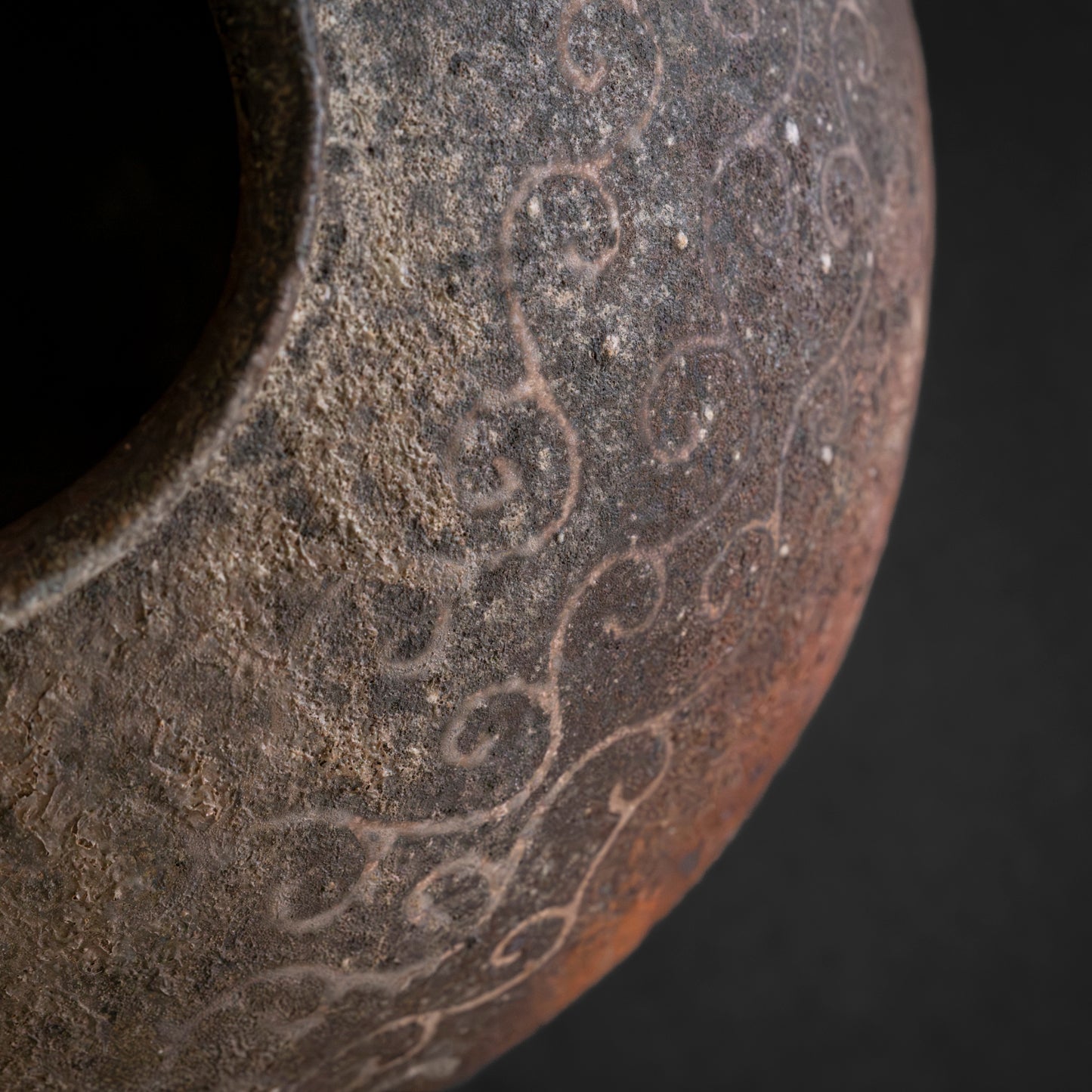 Nanban Round Jar with Arabesque Motif