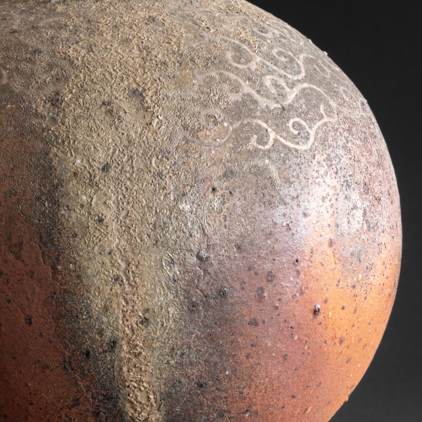 Nanban Round Jar with Arabesque Motif