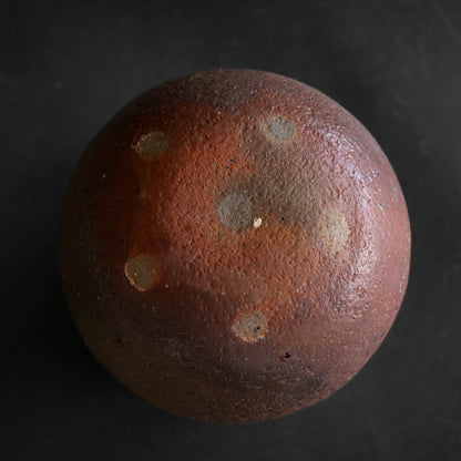 Nanban Round Jar with White-Line Motif