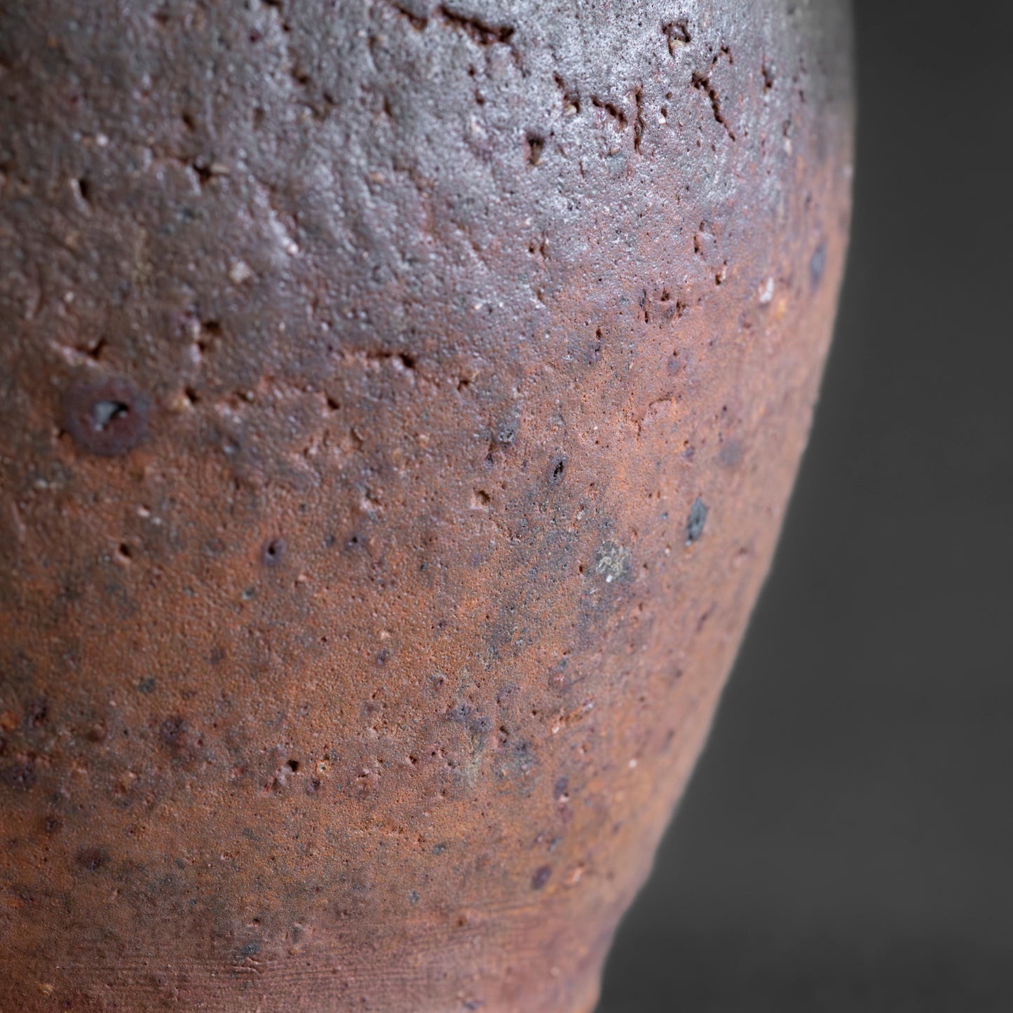 Nanban Uzukumaru Jar with Ripple Pattern