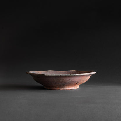 Nanban Octagonal Bowl with White-Line Motif (23.5cm)