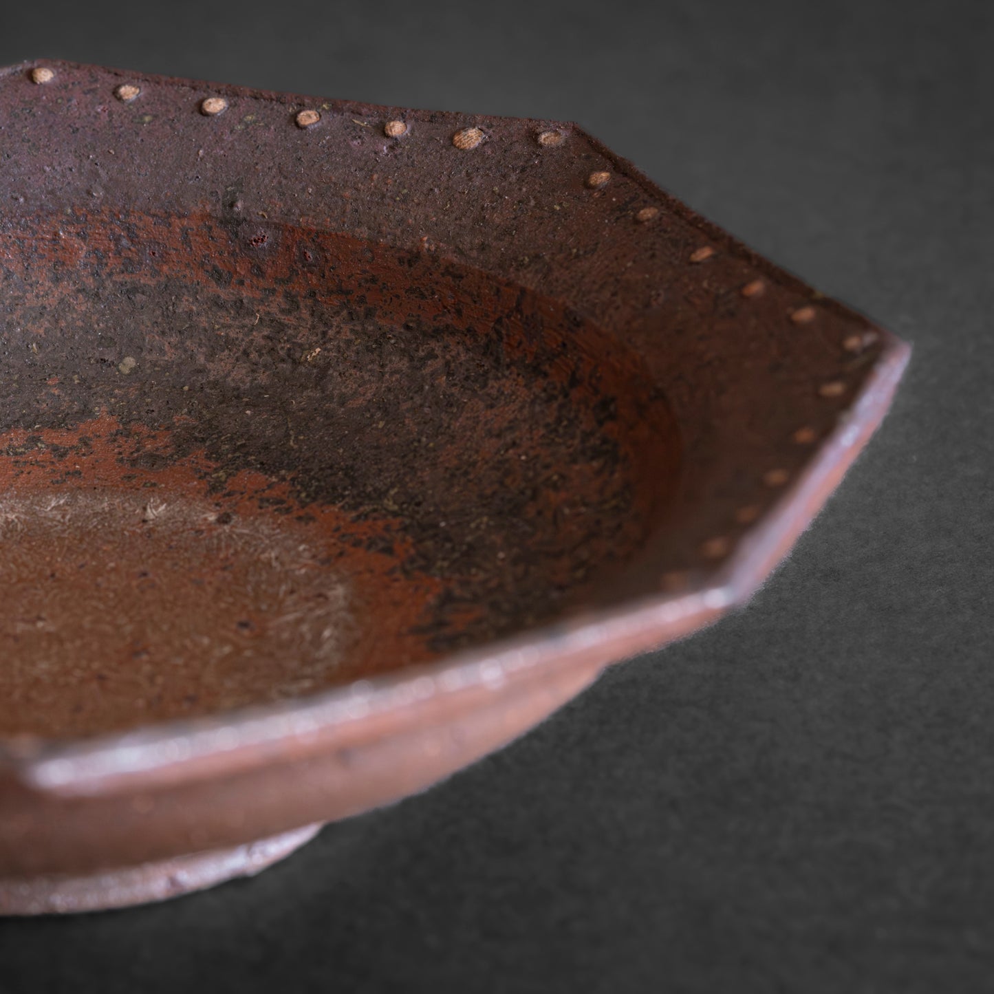 Nanban Octagonal Bowl with Dotted Rim (15.5cm)