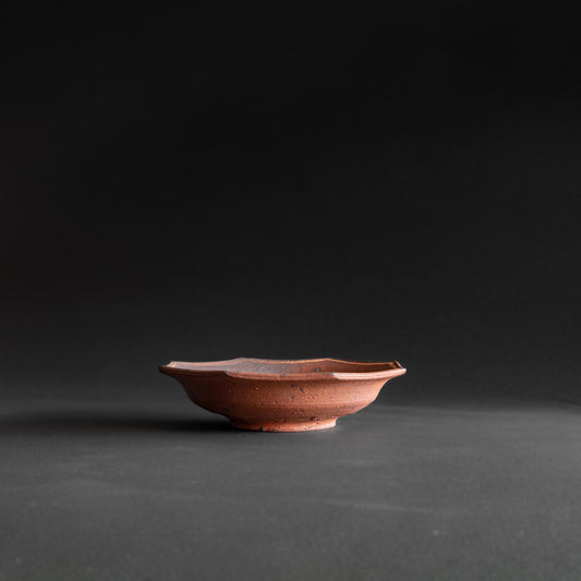 Nanban Octagonal Bowl with White-Line Motif (16.5cm)