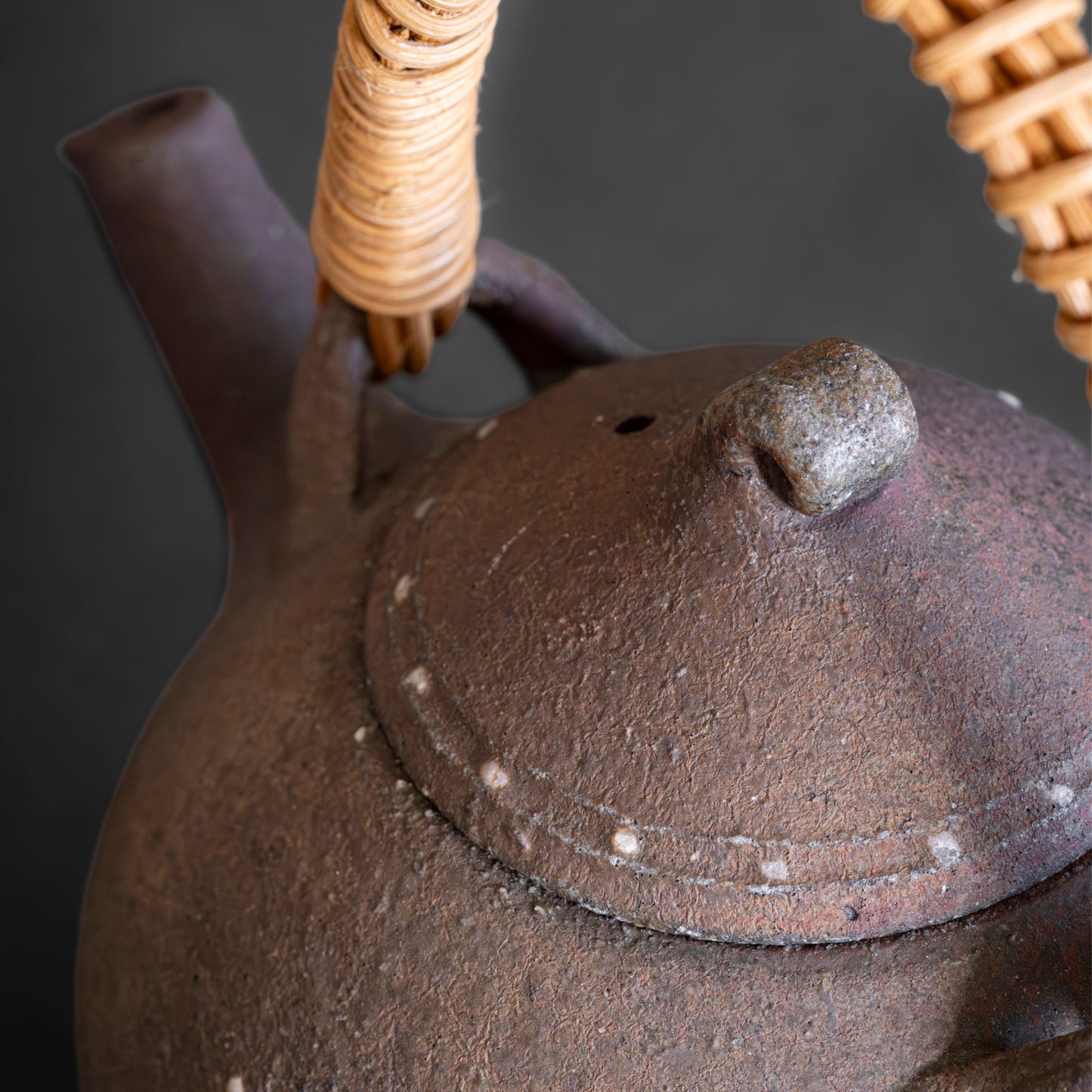 Nanban Teapot with Feldspar Granules