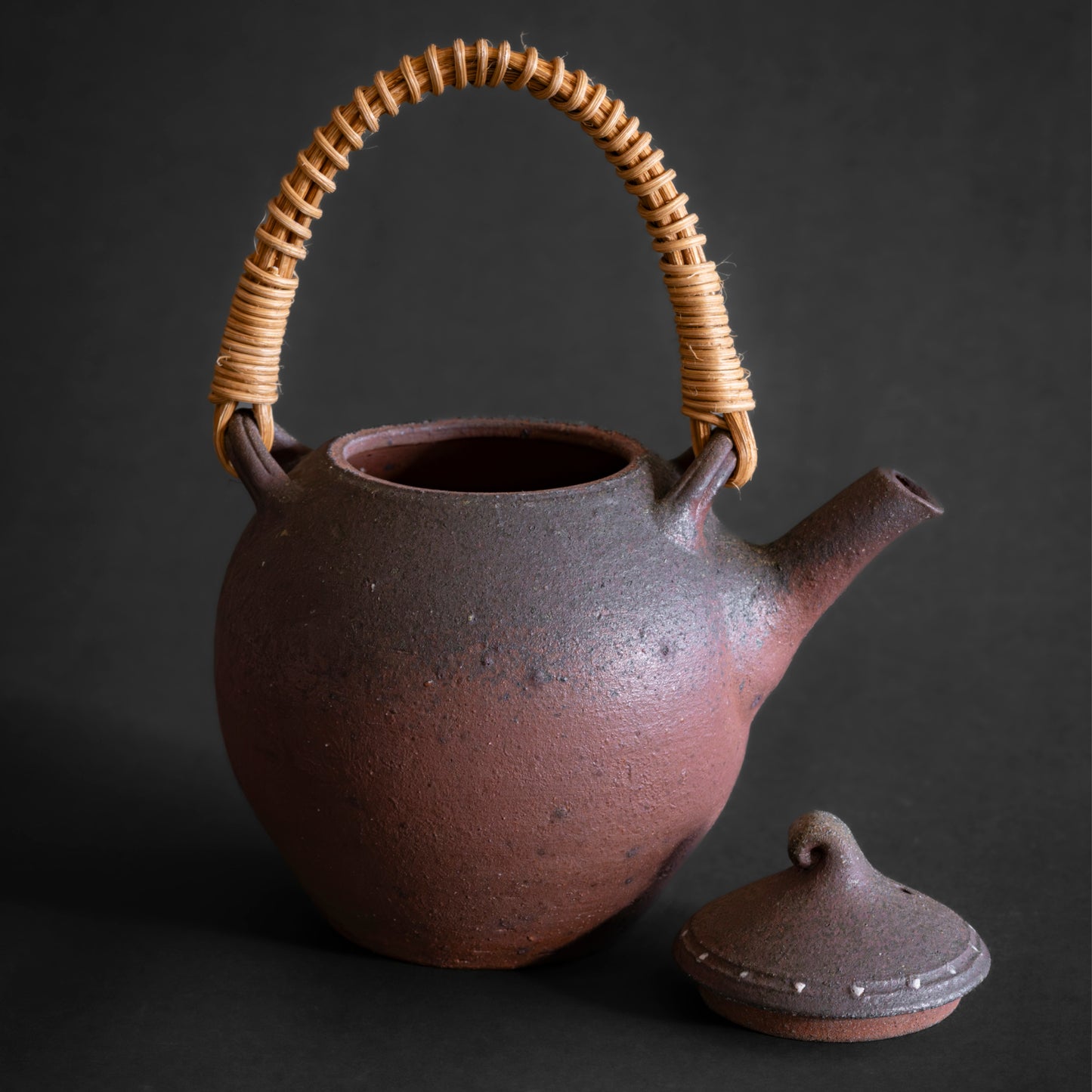 Nanban Teapot with Feldspar Granules