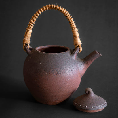 Nanban Teapot with Feldspar Granules