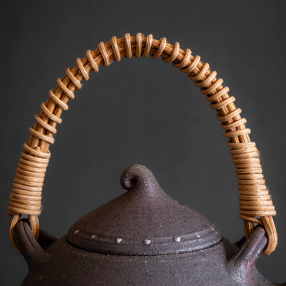 Nanban Teapot with Feldspar Granules
