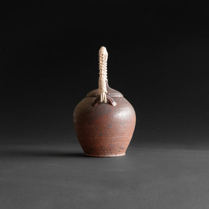 Nanban Teapot with Feldspar Granules