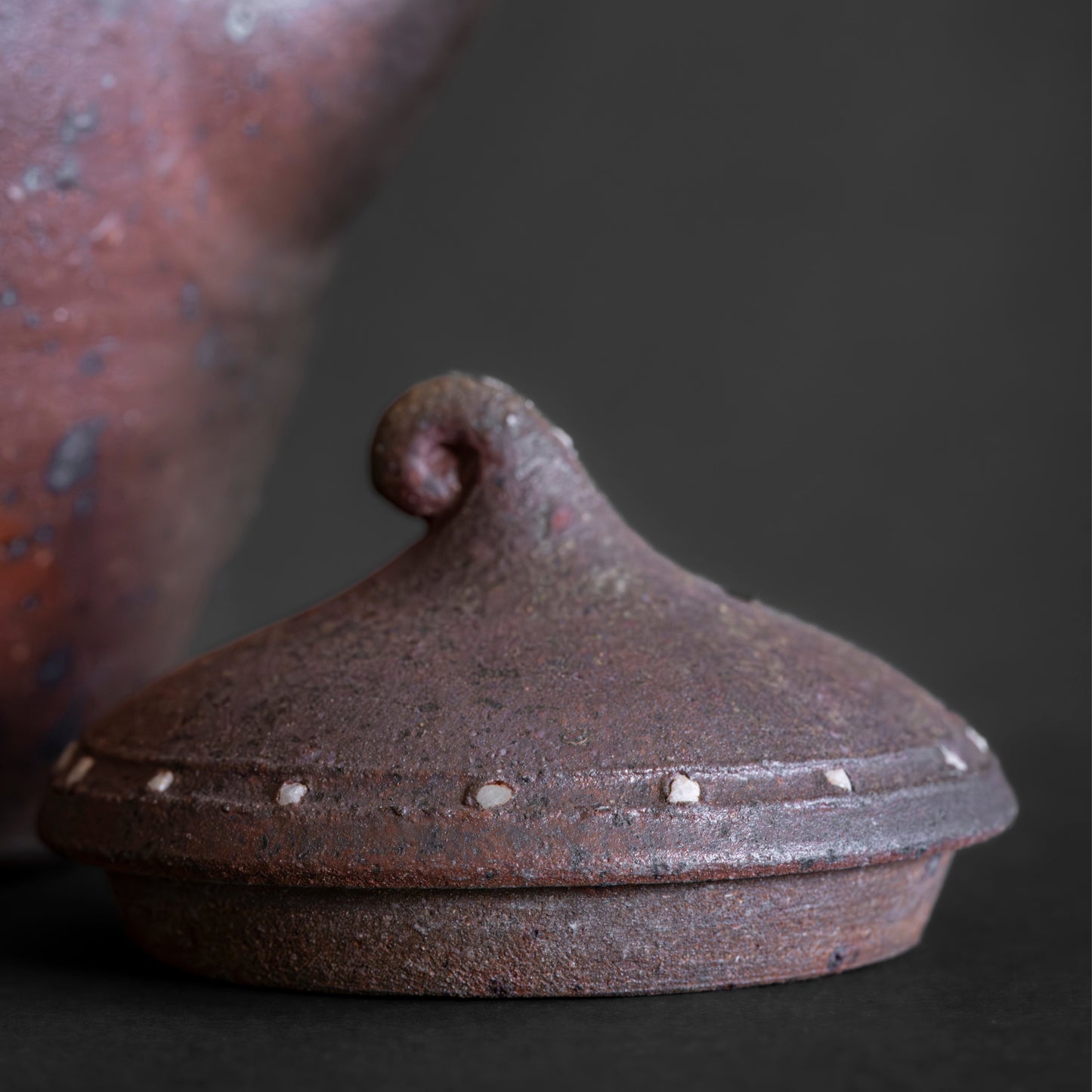 Nanban Teapot with Feldspar Granules